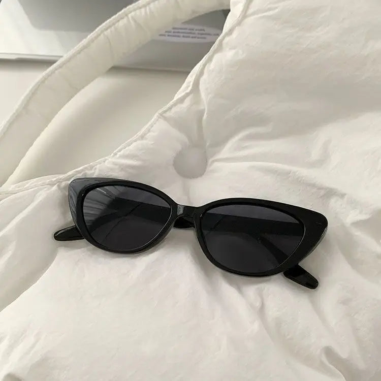 Vintage cat eye sunglasses