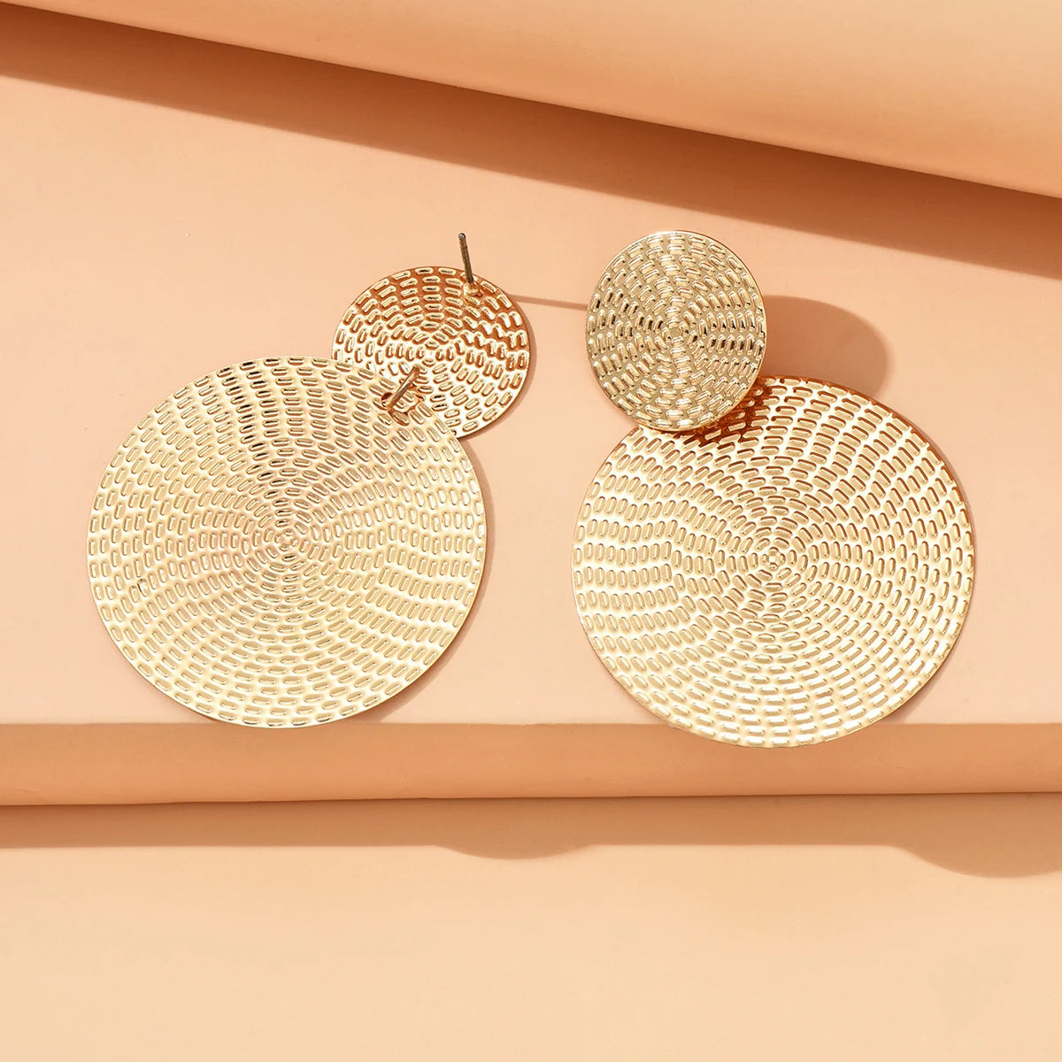 Bohemian fashion geometric metal round earrings
