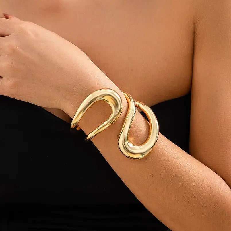 Classic bracelet for women
