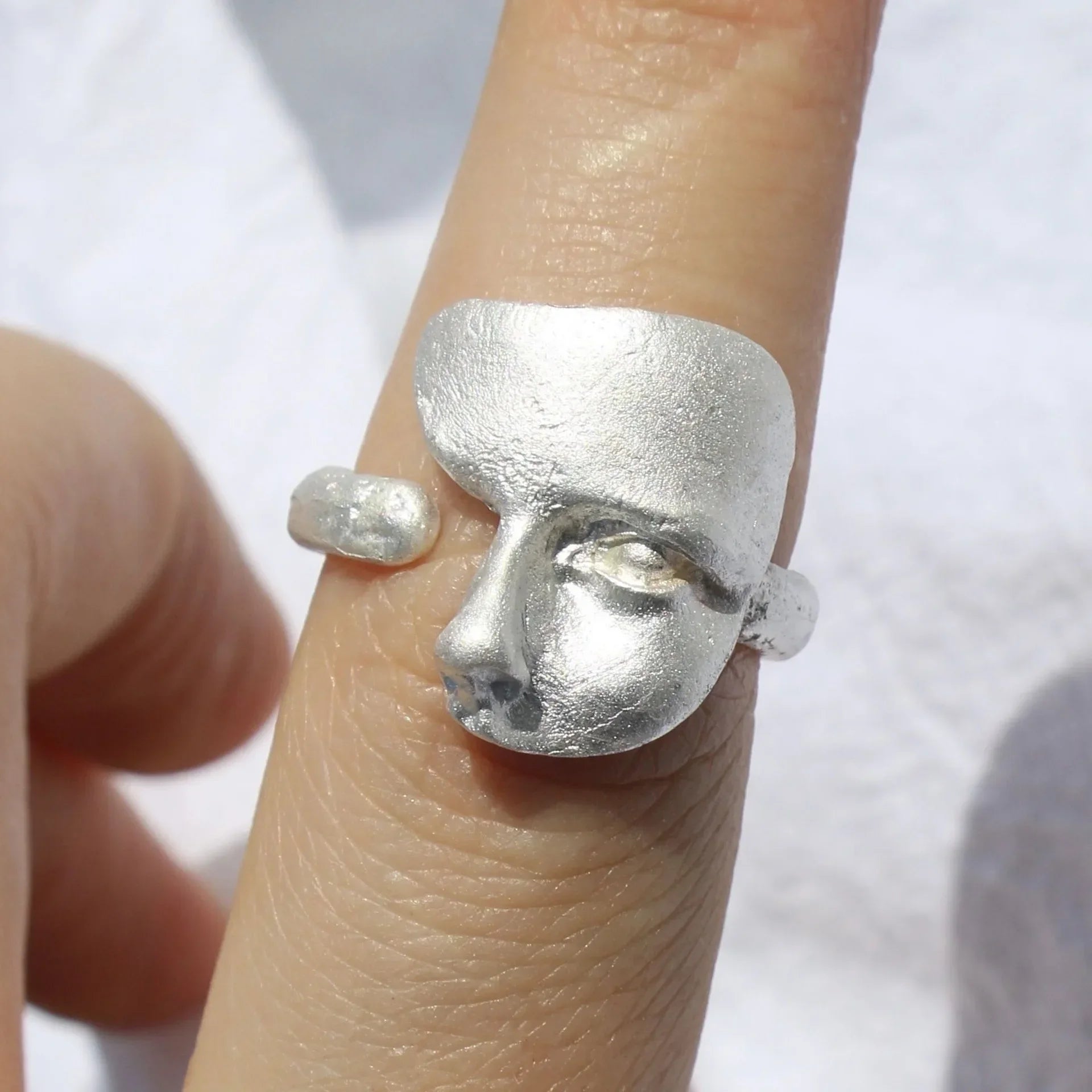 Open rings with creative mystical mask