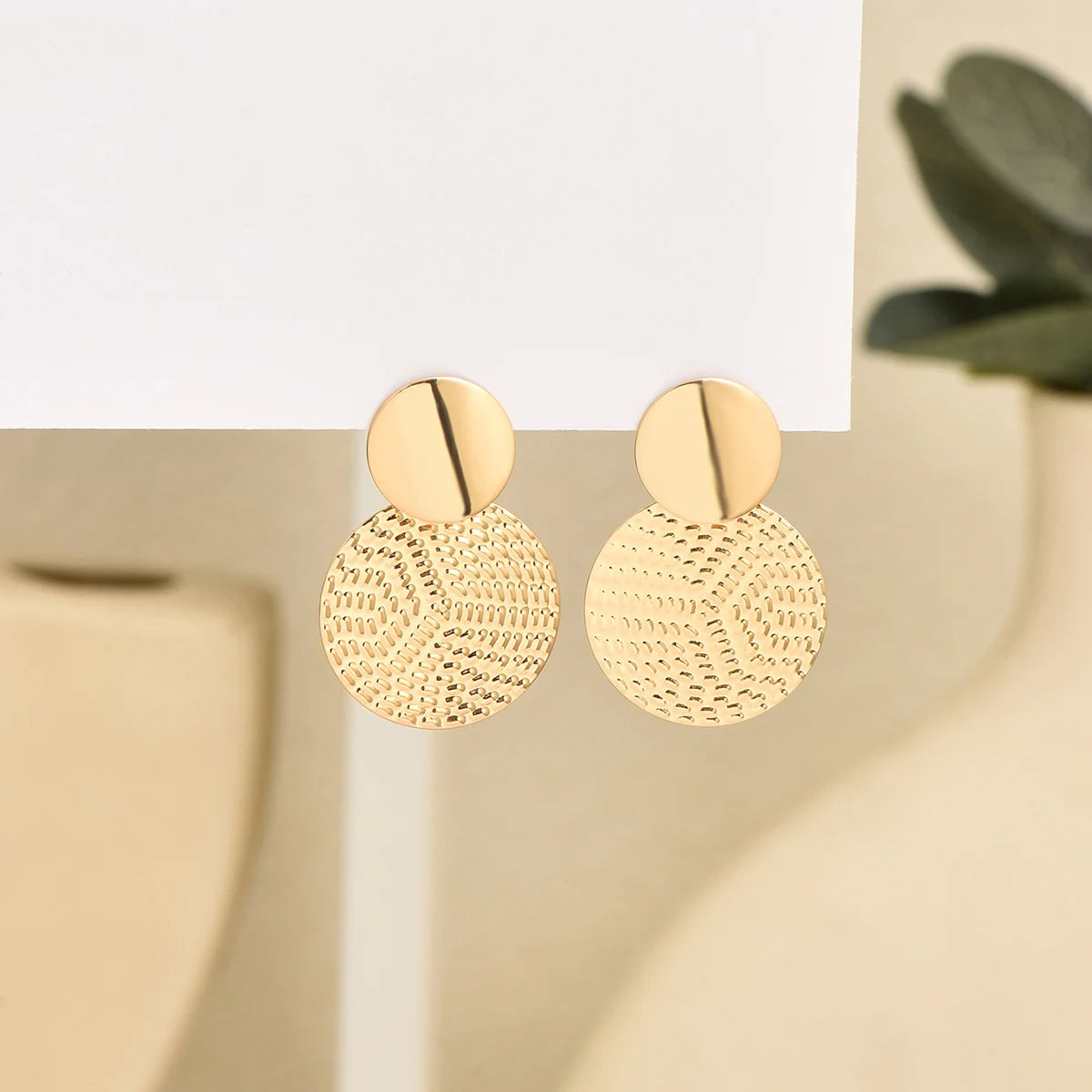 Bohemian fashion geometric metal round earrings