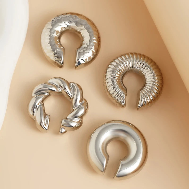 Acrylic C-shaped earrings, 4 pieces