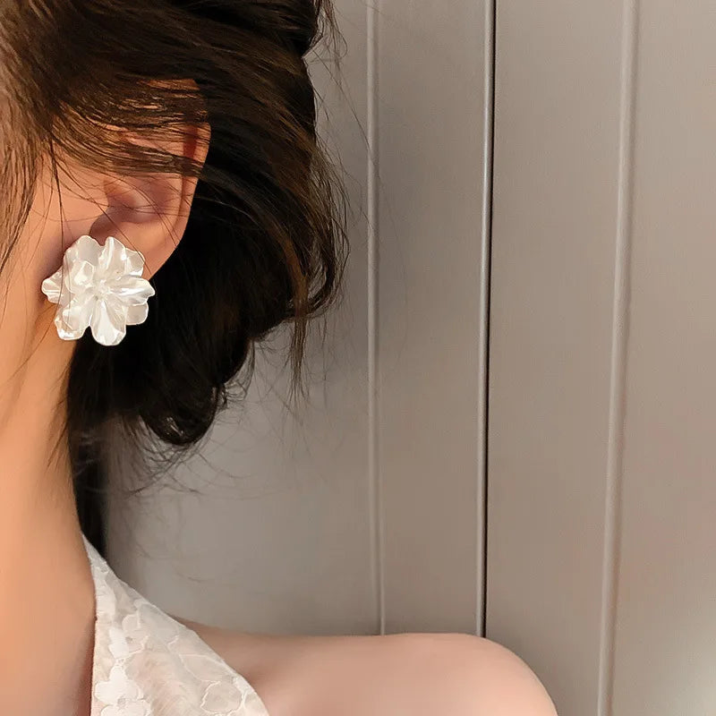 Acrylic earrings with white camellia flowers