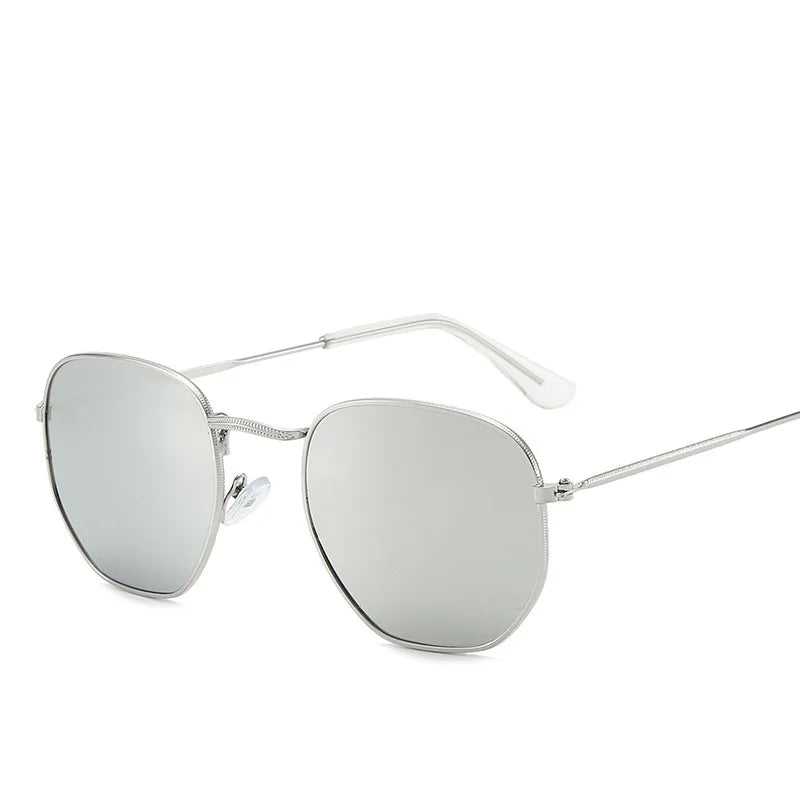 Classic square sunglasses with metal frame