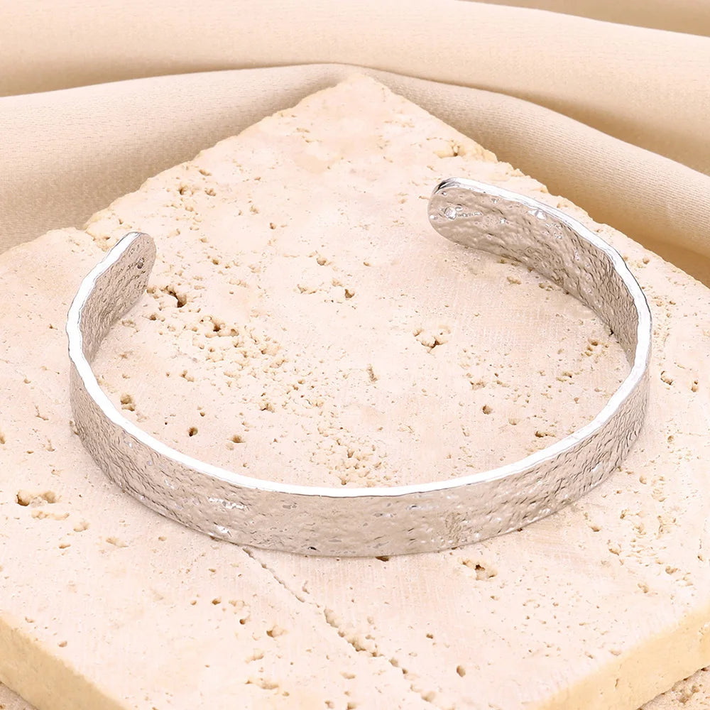 Vintage irregular bracelet for women