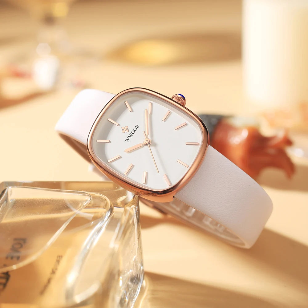 Women's watch with leather strap