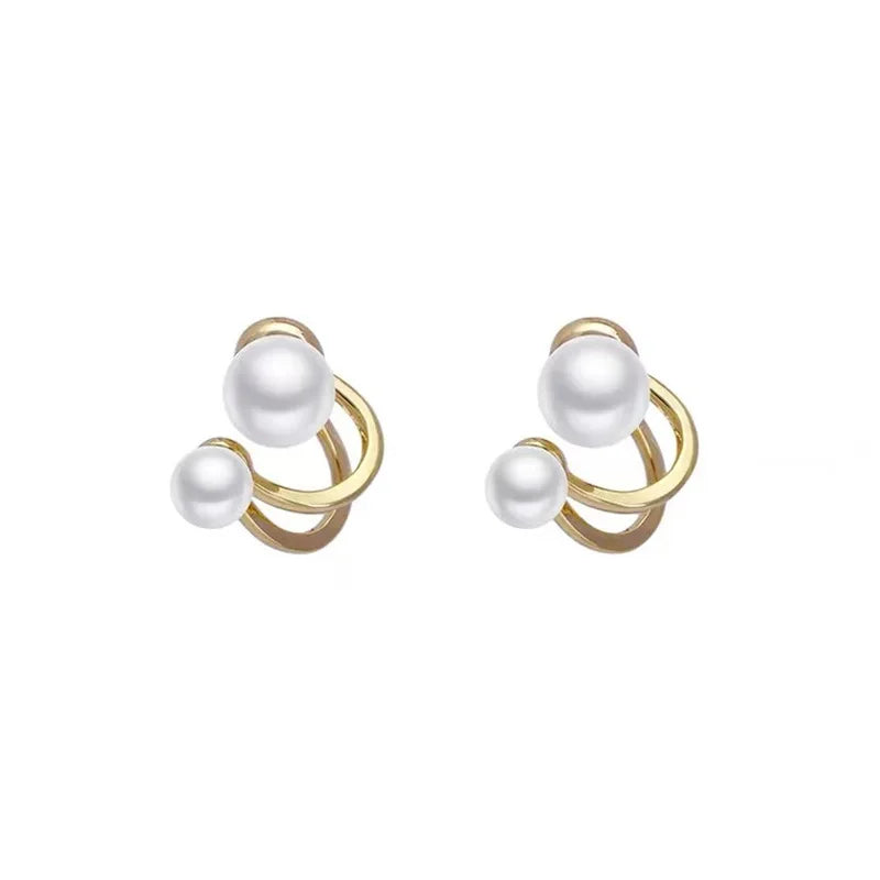 Simple design pearl earrings