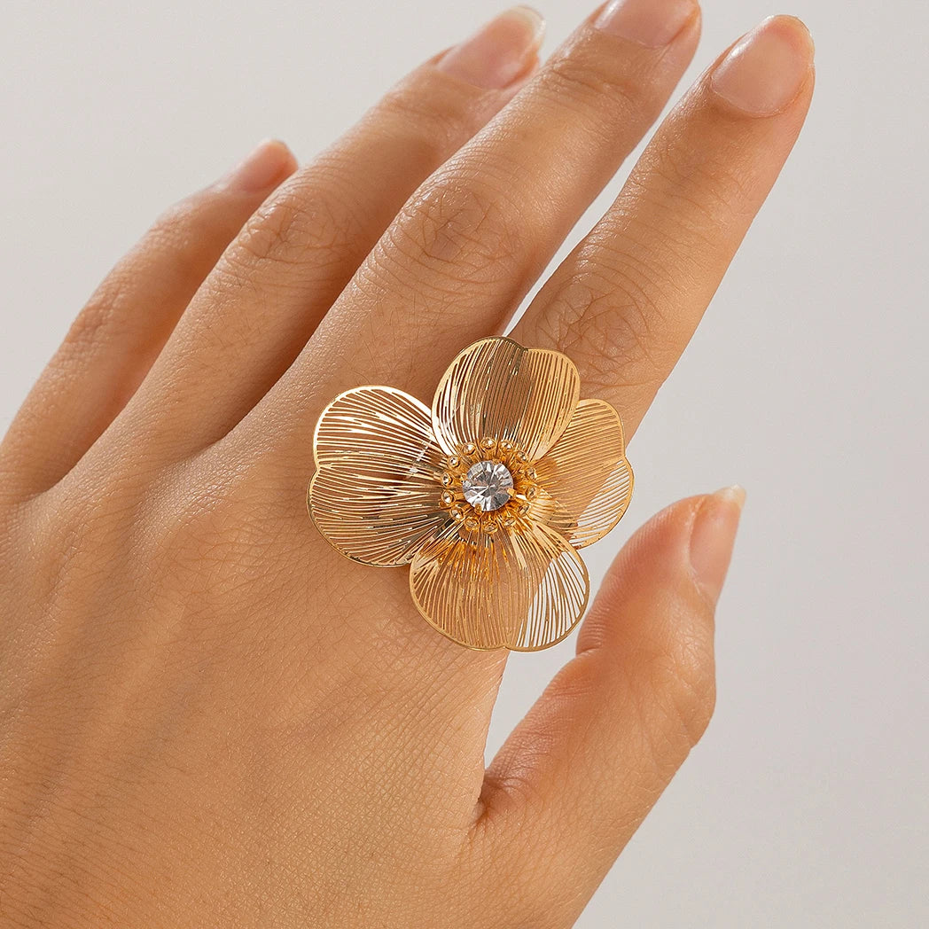 Elegant ginkgo leaf rings