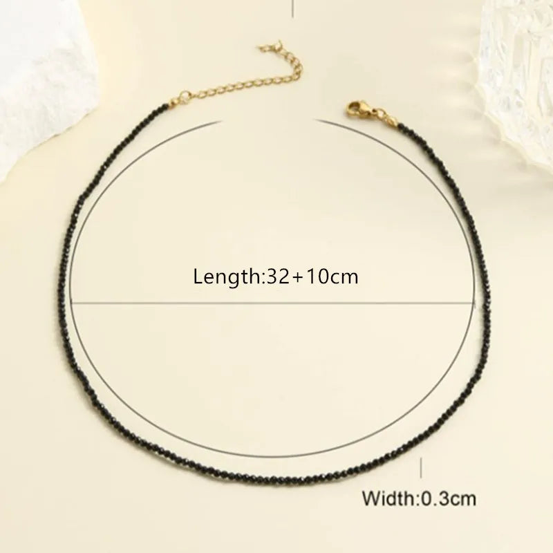 Short shiny choker