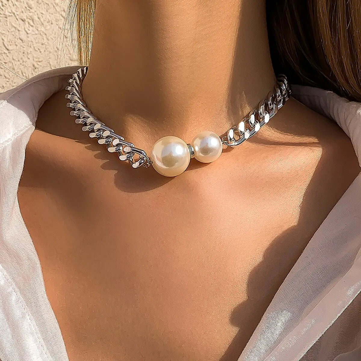 Vintage necklace with pearl pendant
