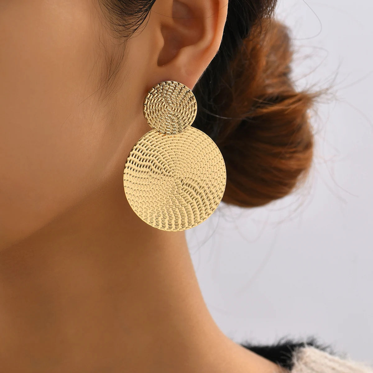 Bohemian fashion geometric metal round earrings