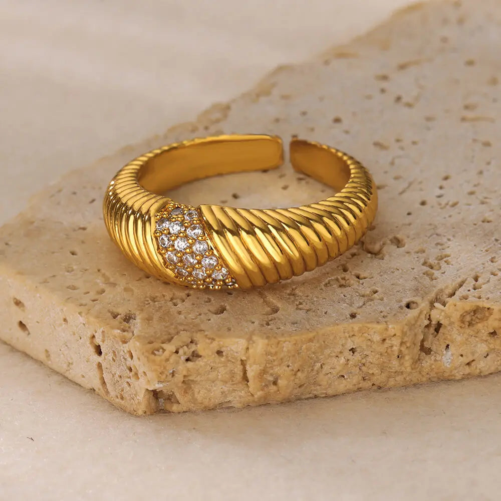 Stainless steel rings with creative geometry