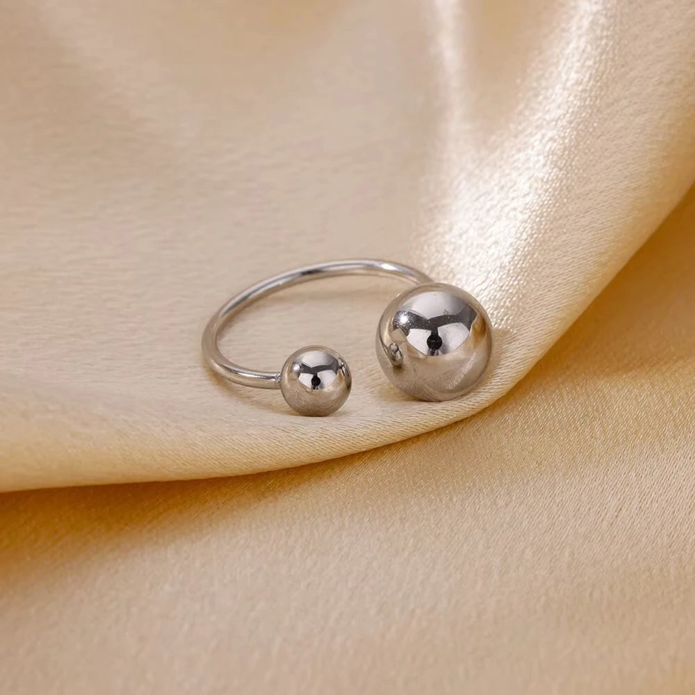 Stainless steel rings with creative geometry