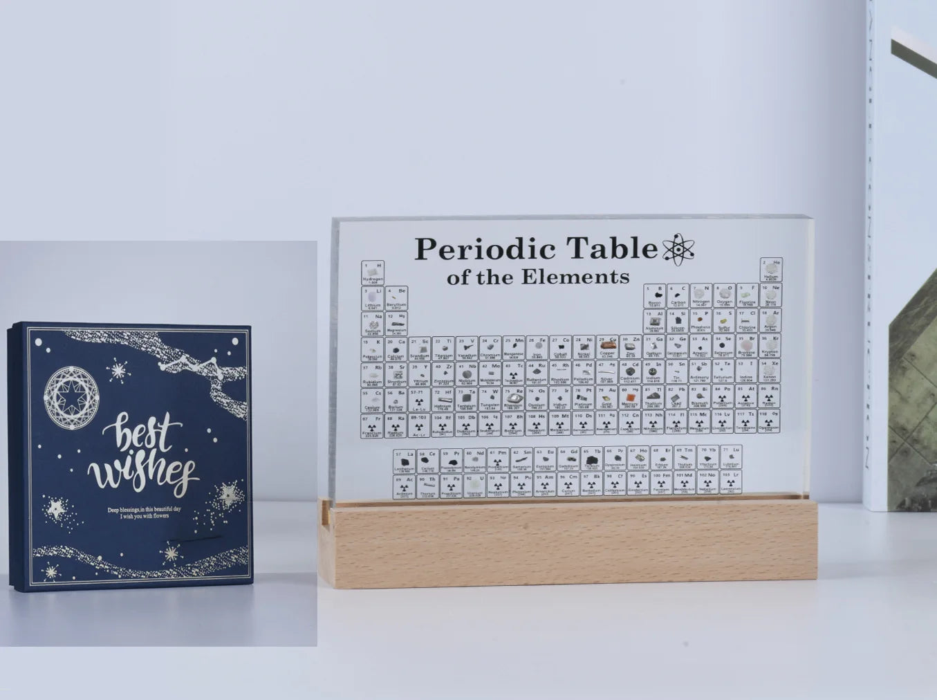 Chemical elements ornament with USB light stand
