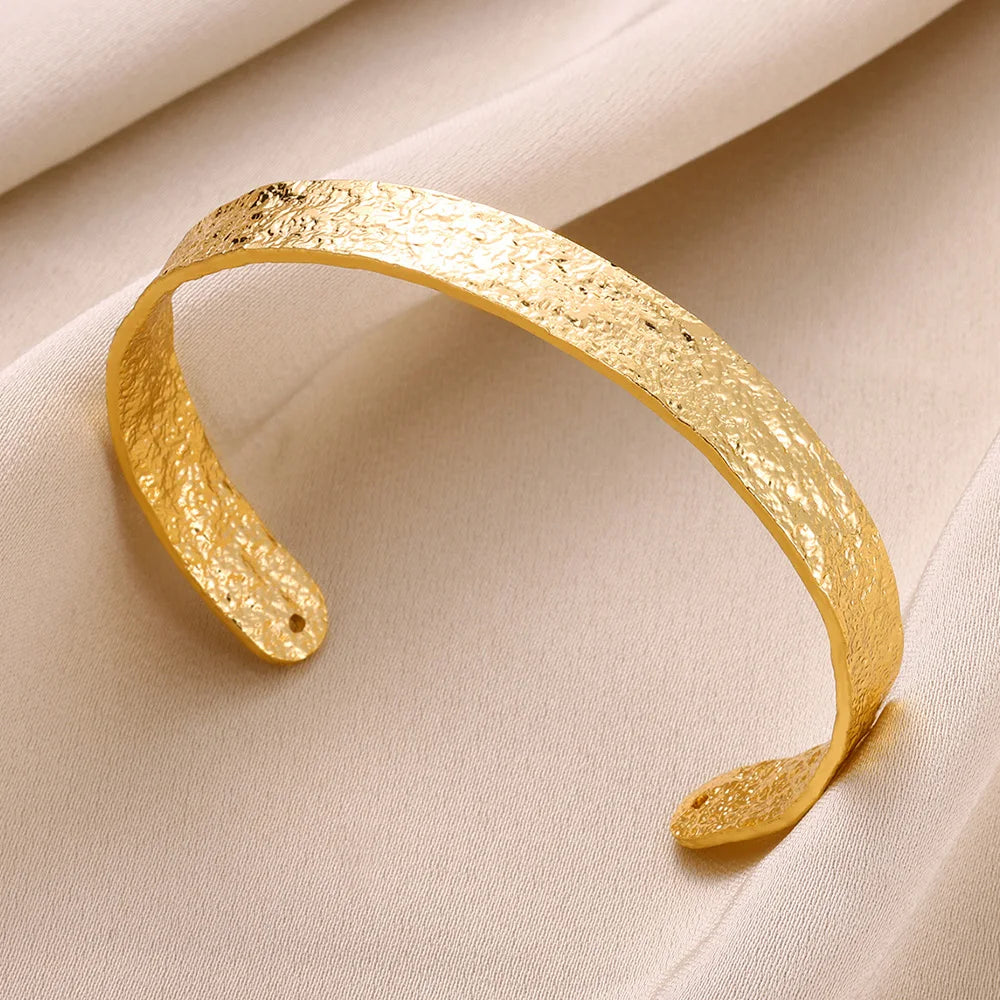 Vintage irregular bracelet for women