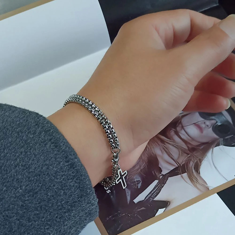 Men's bracelets with double chain and claw clasp