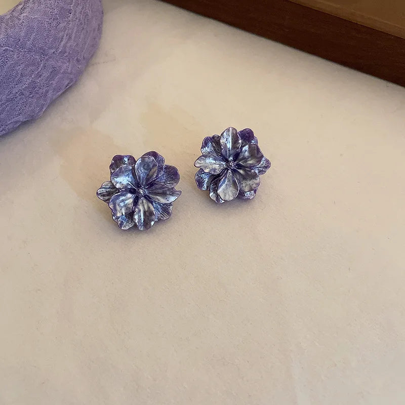 Acrylic earrings with white camellia flowers