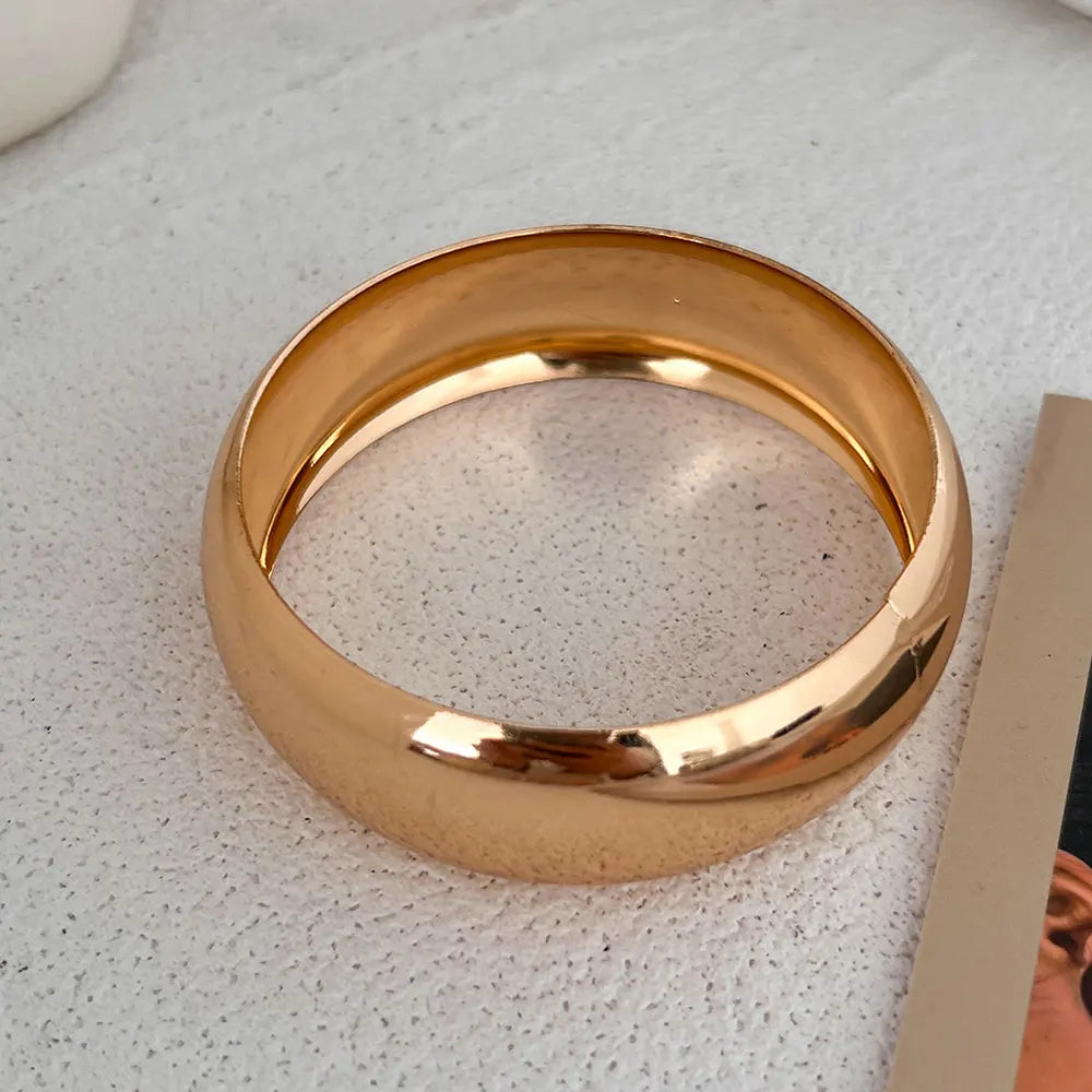 Bracelets with thick acrylic resin and KMVEXO smudges