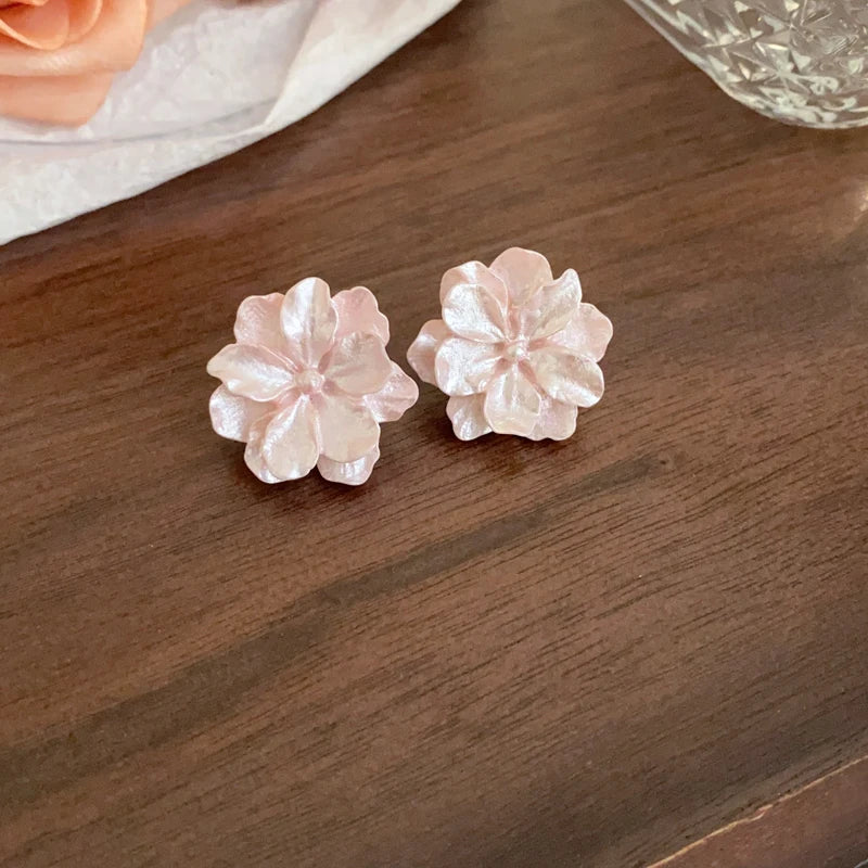 Acrylic earrings with white camellia flowers