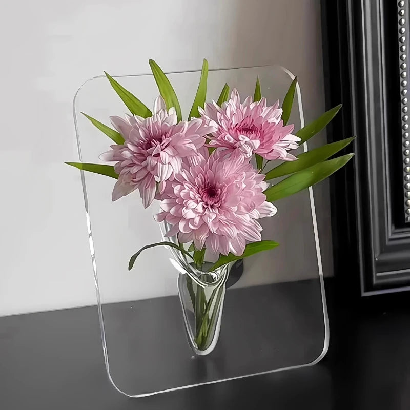 Modern and minimalist transparent acrylic flower vase