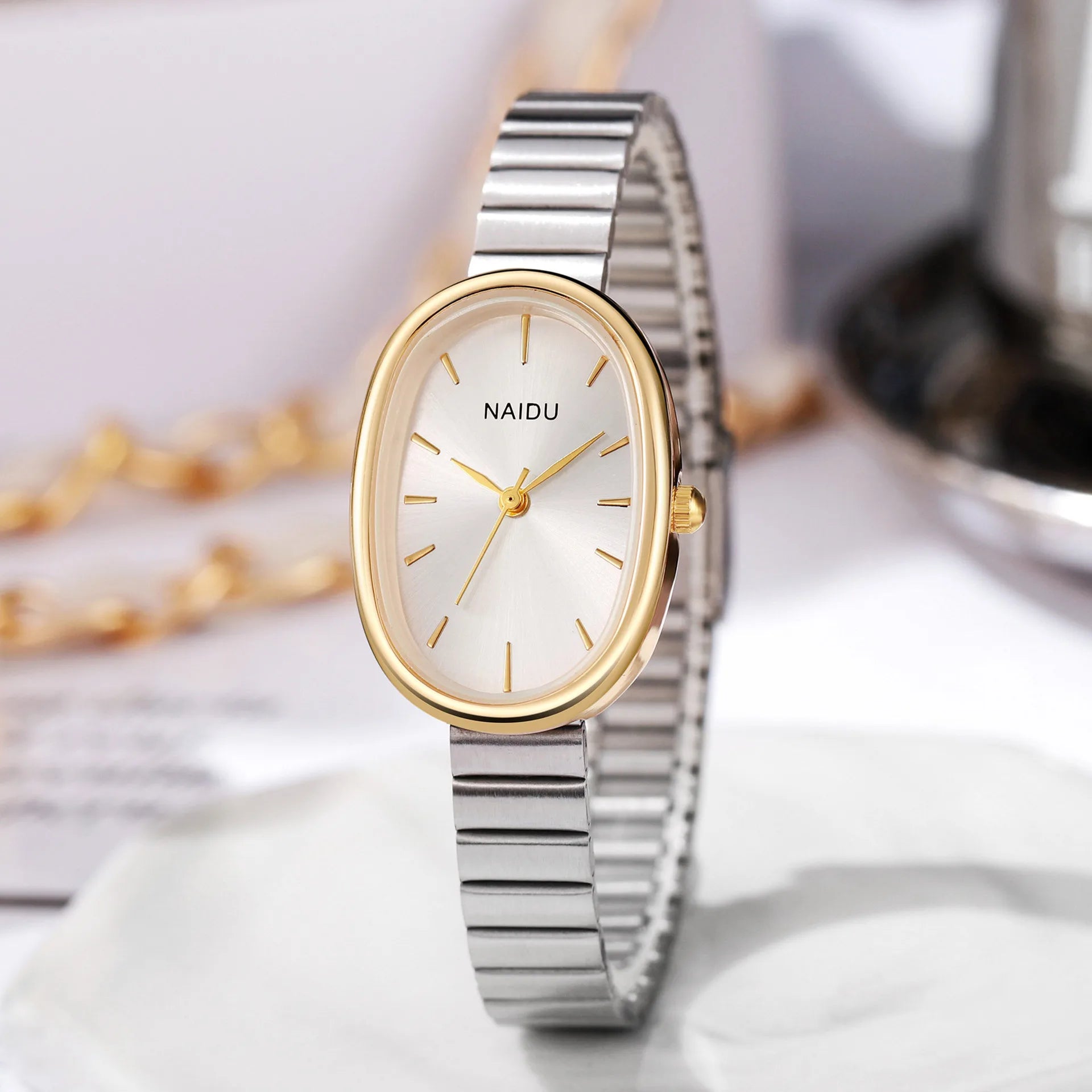 Luxury elegant oval women's quartz watch