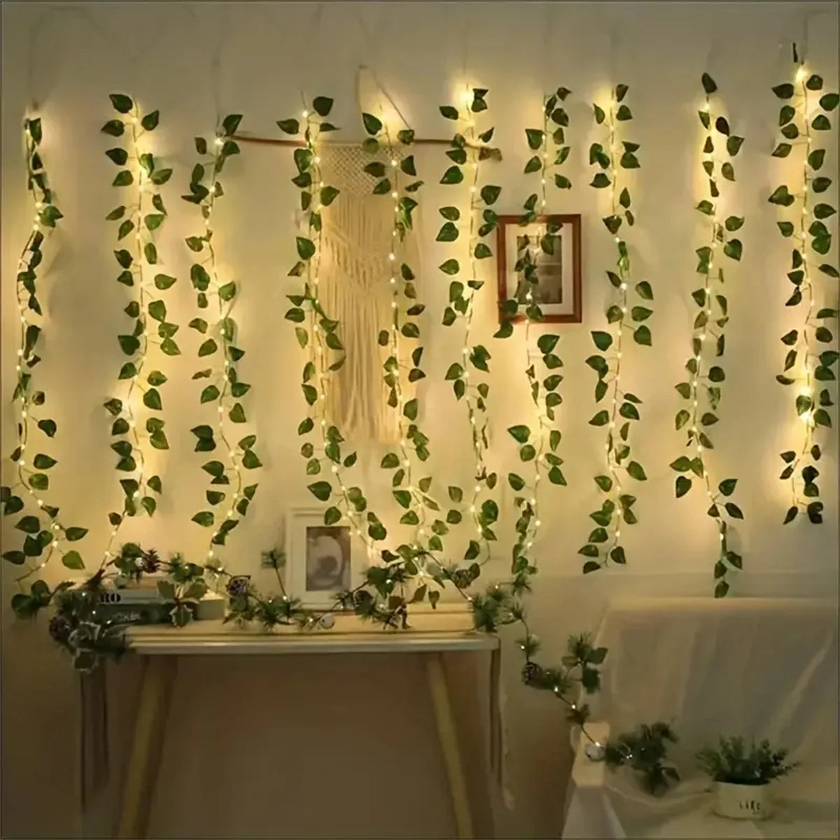 Decorative LED String Light with Green Leaves