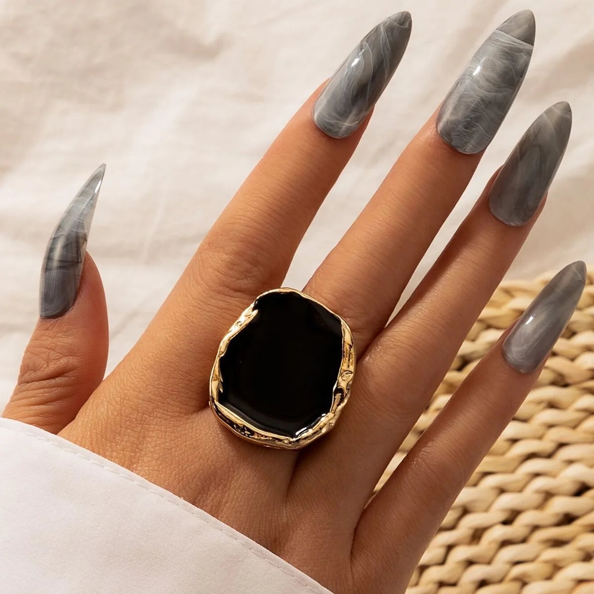 Elegant ring with black stone