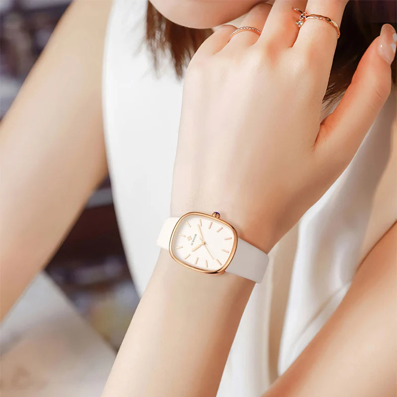 Women's watch with leather strap
