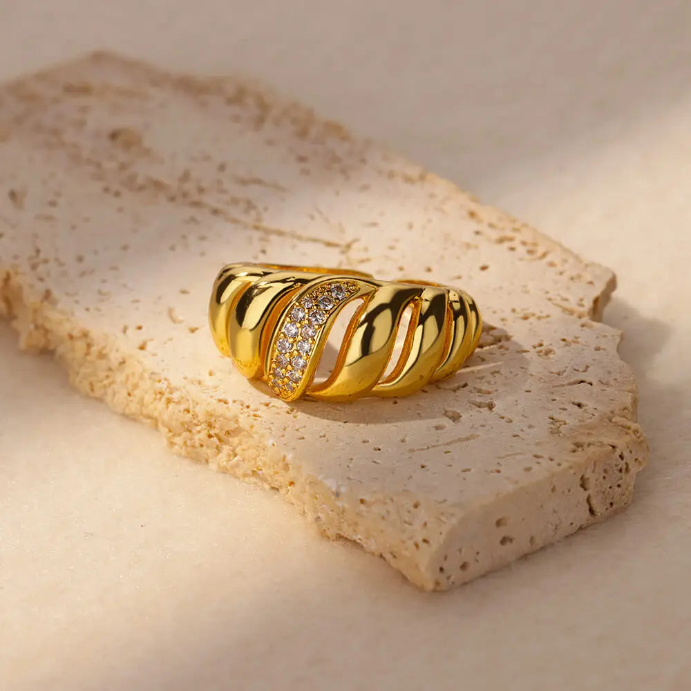 Stainless steel rings with creative geometry